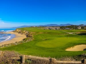 Read more about the article Golf Half Moon Bay California
