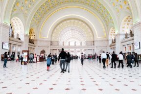 Read more about the article How to Travel by Train from Miami to New York